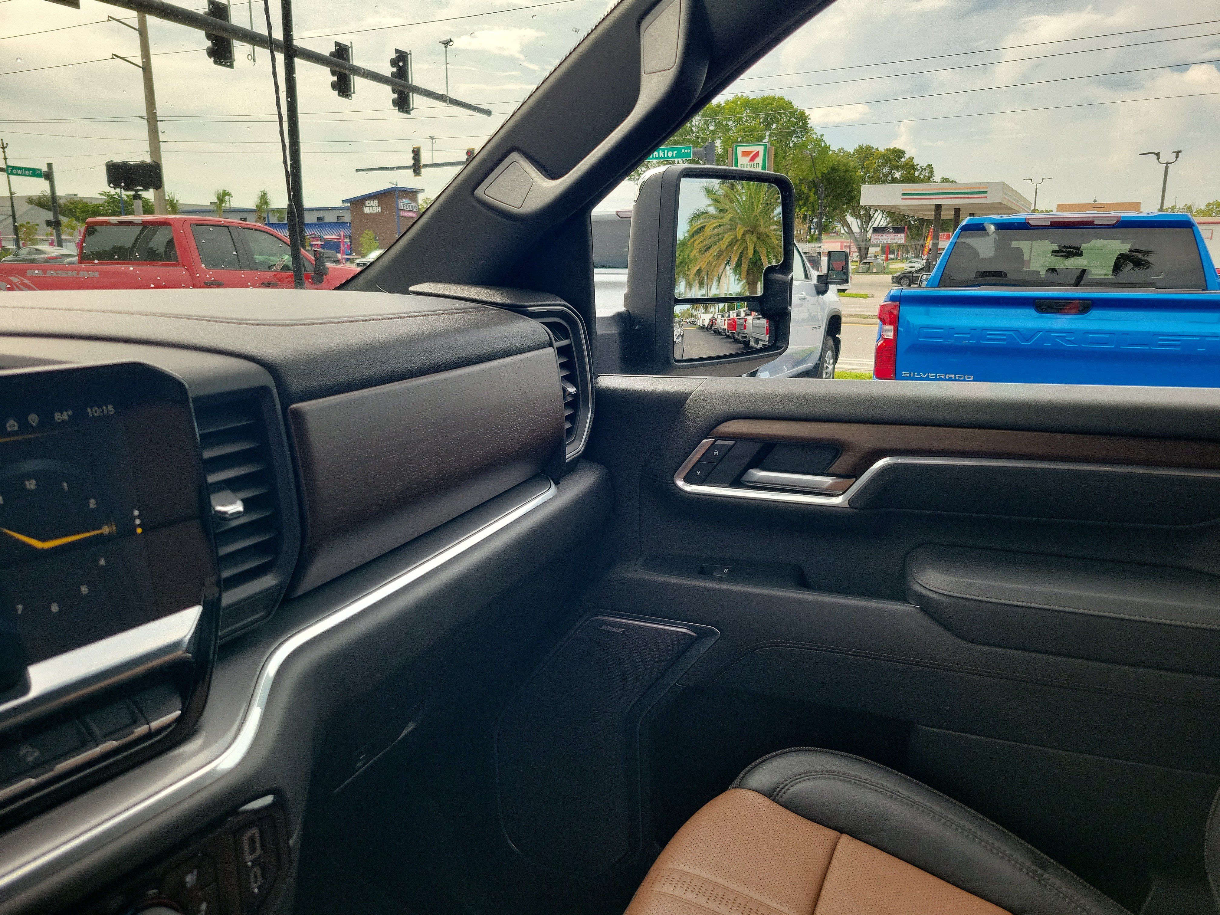 Used 2025 Chevrolet Silverado 2500 High Country w/ High Country Premium Package AWD/4WD image 29