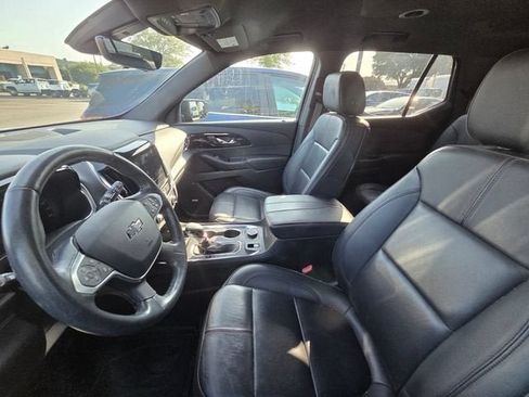 Used 2022 Chevrolet Traverse RS w/ LPO, Floor Liner Package FWD image 8