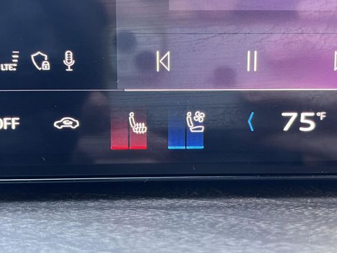 Used 2025 Audi Q5 Premium Plus w/ Premium Plus image 11