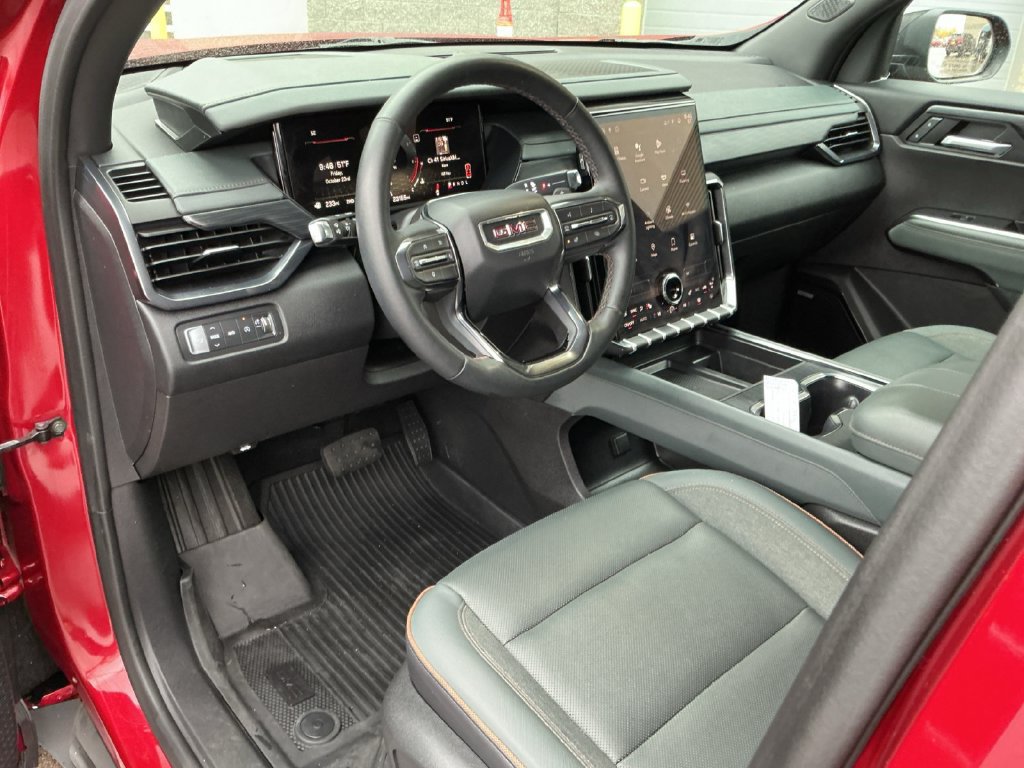 Certified 2025 GMC Acadia AT4 w/ LPO, Floor Liner Package AWD/4WD image 27