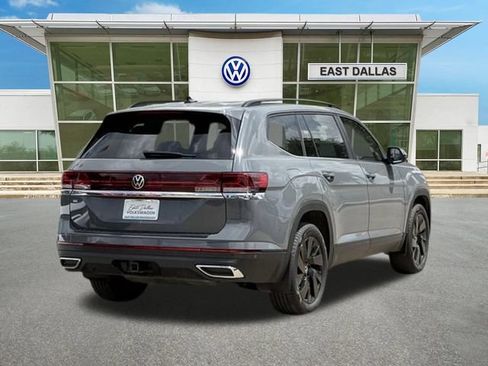 Used 2026 Volkswagen Atlas SE FWD image 3