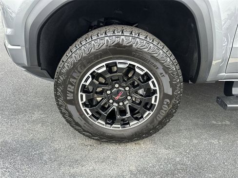 Used 2026 GMC Canyon AT4 image 10