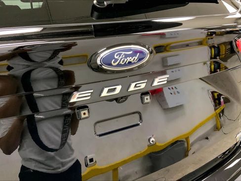 Used 2022 Ford Edge Titanium w/ Equipment Group 301A AWD/4WD image 10