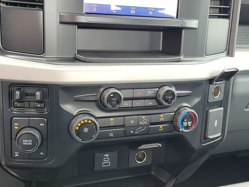 New 2026 Ford F250 4x4 SuperCab Super Duty image 28