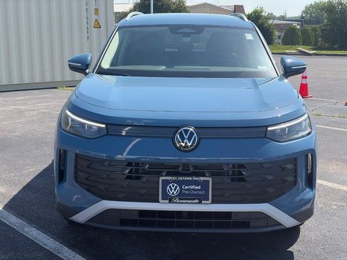 Certified 2026 Volkswagen Tiguan SE FWD image 2