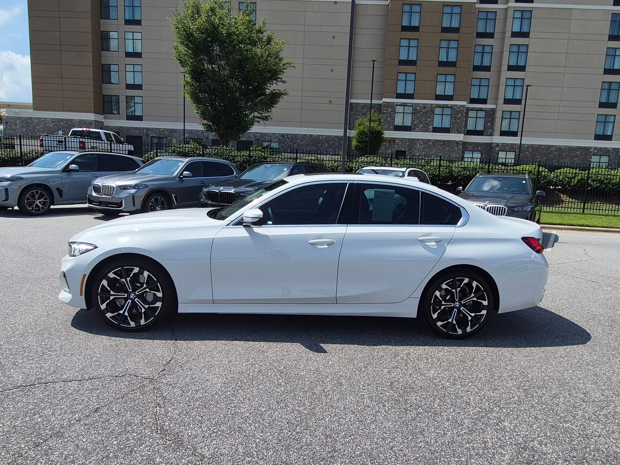 Used 2025 BMW 330i Sedan w/ M Sport Package RWD image 6