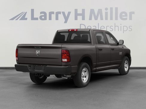 Used 2015 RAM 1500 Express RWD image 2