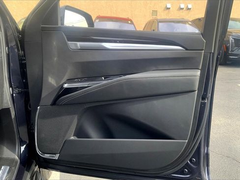 New 2026 Cadillac Escalade 4WD w/ LPO, Floor Liner Package image 35