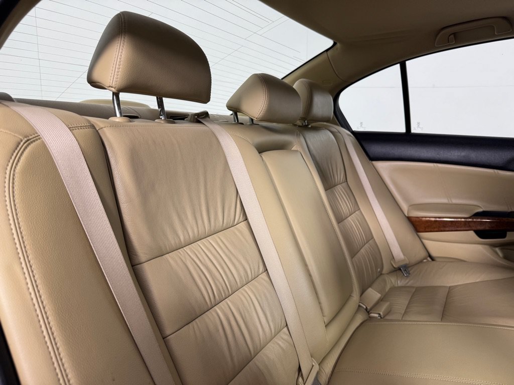 Used 2011 Honda Accord EX-L image 23