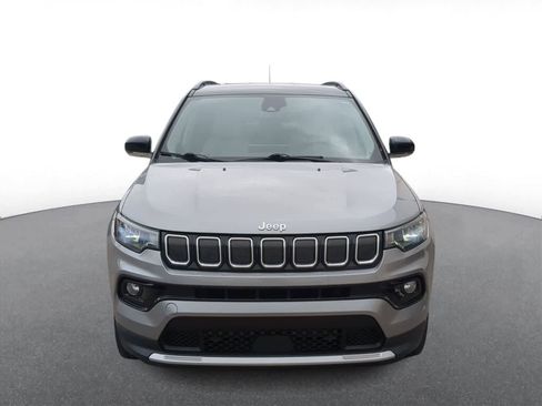 Certified 2022 Jeep Compass Limited AWD/4WD image 3