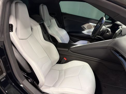 Used 2024 Chevrolet Corvette Z06 RWD image 30