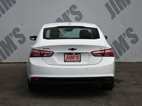 Used 2019 Chevrolet Malibu LT w/ Leather Package FWD image 6