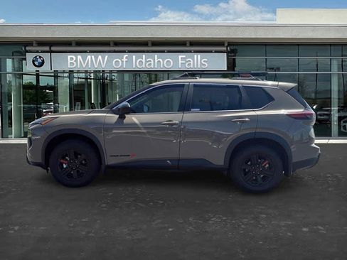 Used 2025 Nissan Rogue SV AWD/4WD image 4