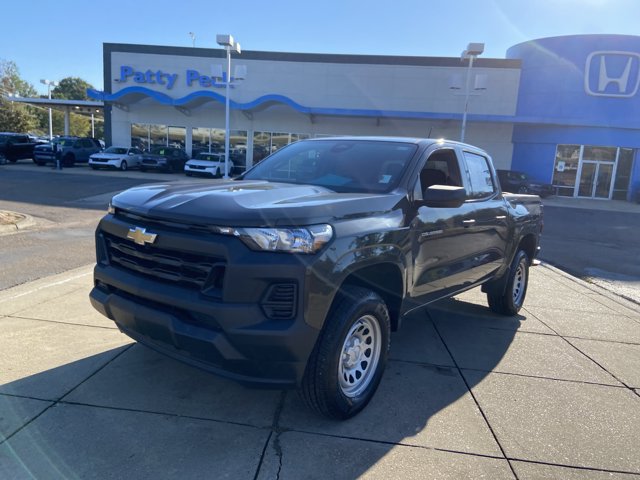 Used 2024 Chevrolet Colorado W/T RWD image 4