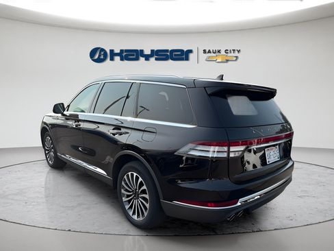 Used 2024 Lincoln Aviator AWD w/ Premium Package image 4