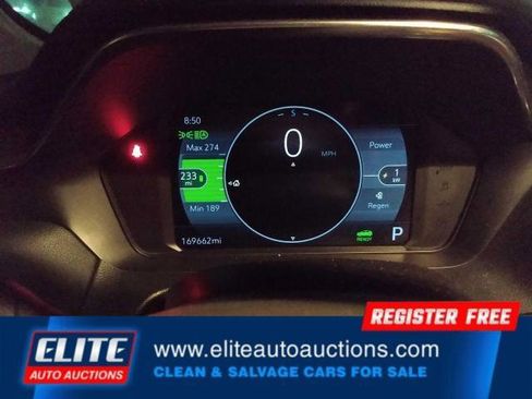 Used 2022 Chevrolet Bolt EUV LT image 16