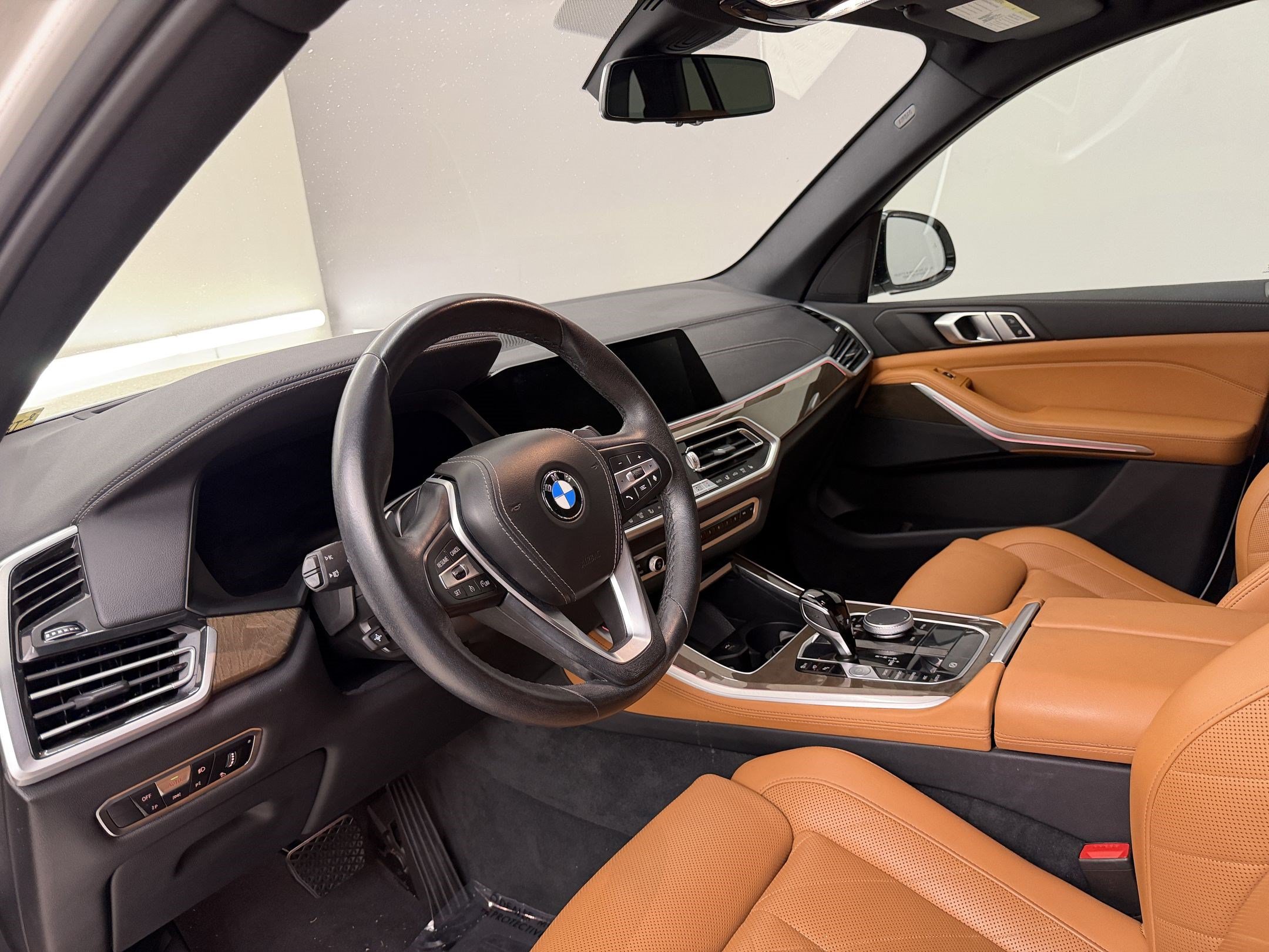 Used 2023 BMW X5 xDrive40i w/ Premium Package AWD/4WD image 4