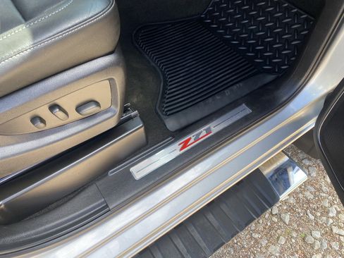 Used 2018 Chevrolet Silverado 2500 LTZ w/ Duramax Plus Package image 20