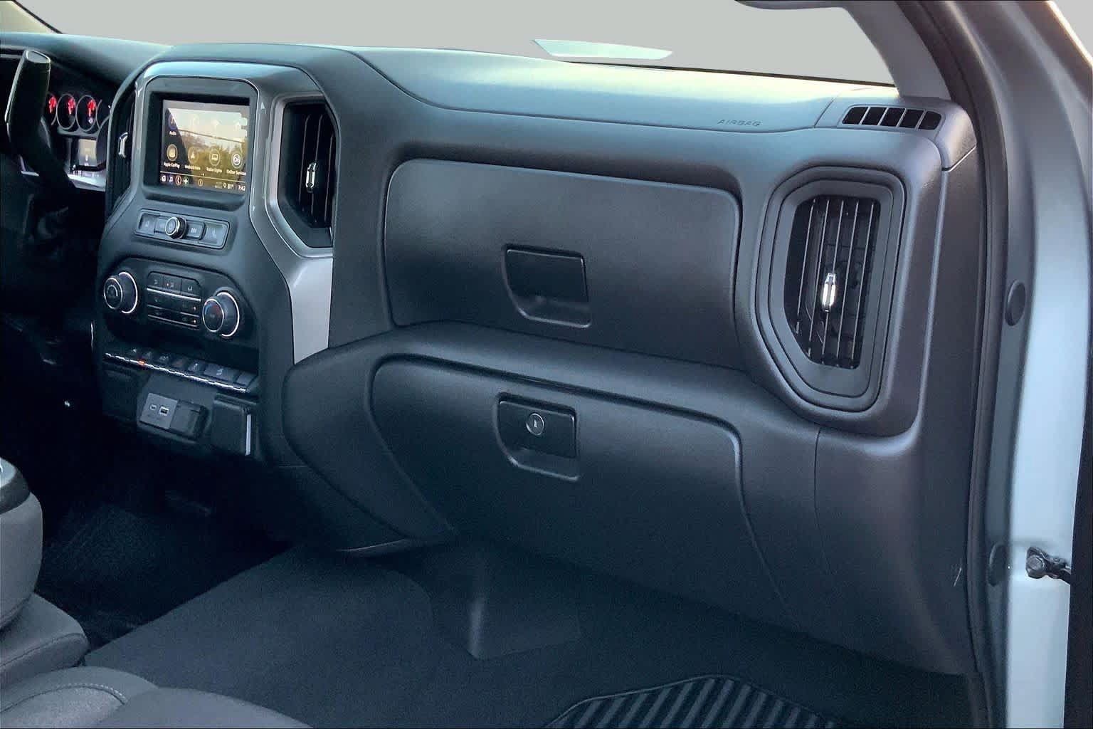 Used 2024 Chevrolet Silverado 1500 Custom Trail Boss AWD/4WD image 18