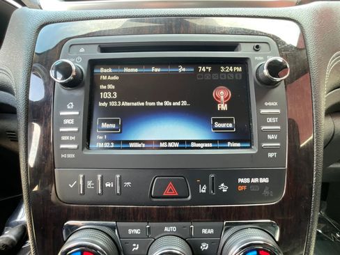 Used 2016 Chevrolet Traverse LTZ image 38