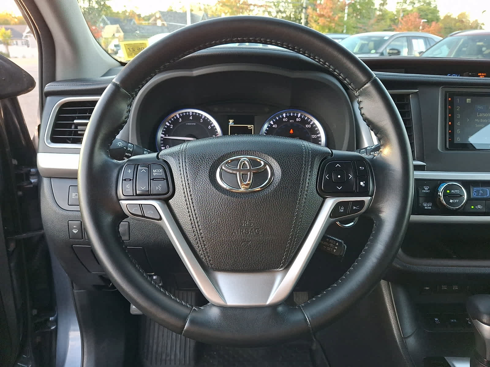 Used 2018 Toyota Highlander XLE AWD/4WD image 22