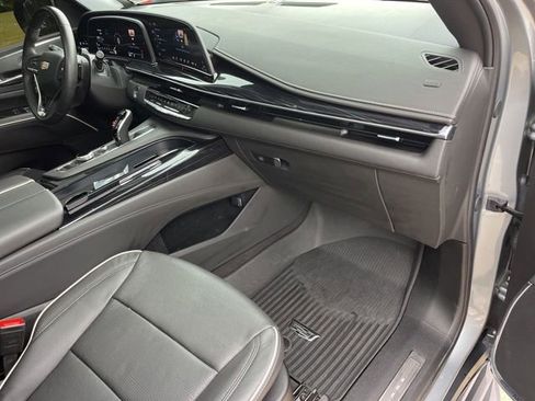 Certified 2024 Cadillac Escalade Sport w/ LPO, ONYX Package AWD/4WD image 44