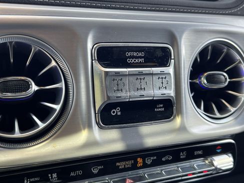 Certified 2025 Mercedes-Benz G 63 AMG 4MATIC image 41