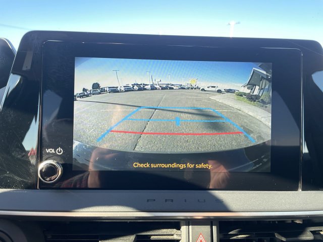 Used 2025 Toyota Prius LE FWD image 19