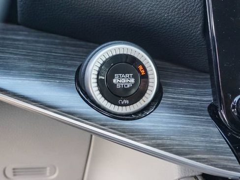 Used 2024 Jeep Wagoneer Series II w/ Flexible Seating Group RWD image 26