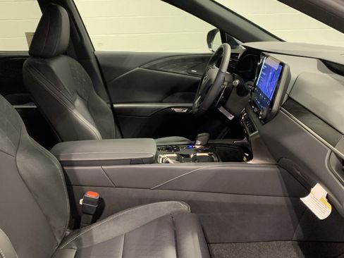 Used 2025 Lexus RX 350 w/ Convenience Package AWD/4WD image 42