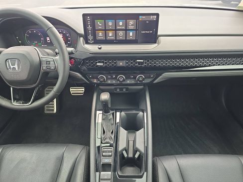 Used 2024 Honda Accord Sport image 11