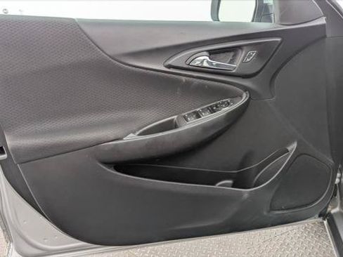 Used 2022 Chevrolet Malibu LT FWD image 13