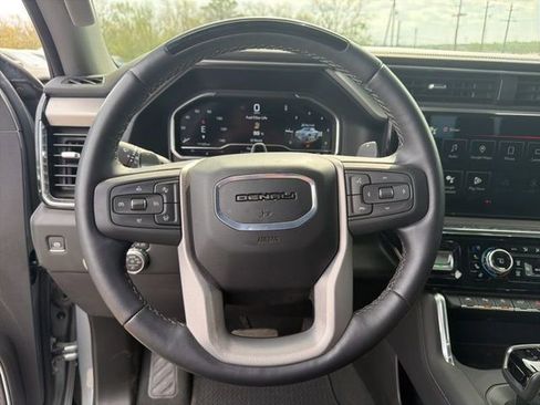 Used 2024 GMC Sierra 1500 Denali AWD/4WD image 6