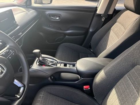 Used 2023 Honda HR-V LX image 12
