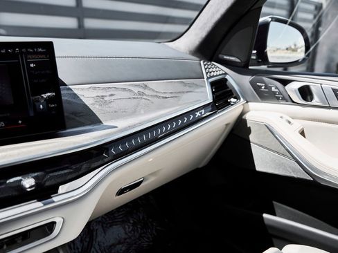 Used 2023 BMW ALPINA XB7 AWD/4WD image 90