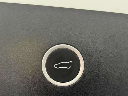 Used 2017 Tesla Model X P100D image 27