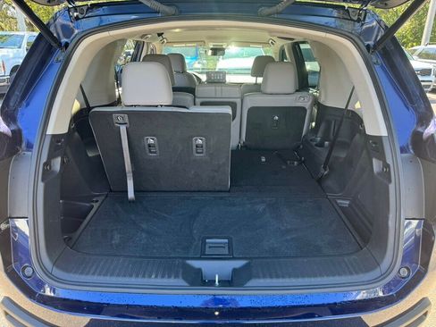 Used 2025 Honda Pilot EX-L image 8