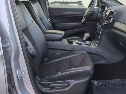 Certified 2020 Jeep Grand Cherokee Altitude image 21