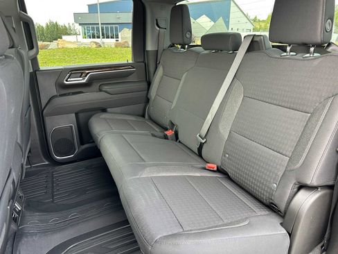 New 2025 GMC Sierra 2500 SLE image 17