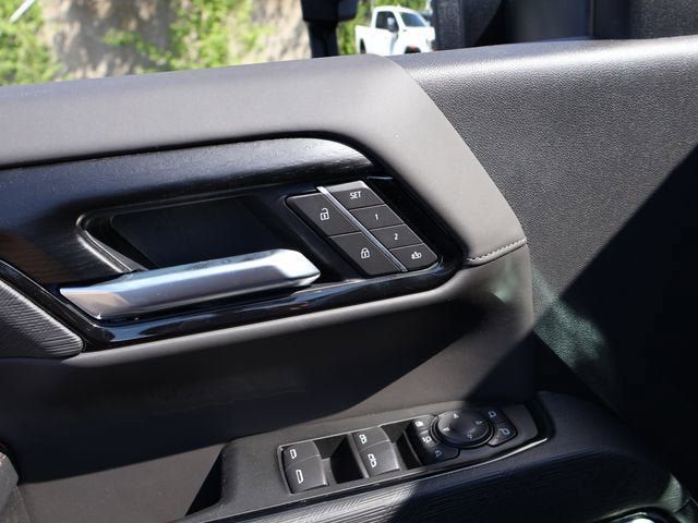 New 2026 GMC Sierra 2500 AT4X w/ LPO, Black Badging Package AWD/4WD image 16
