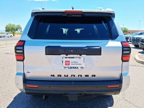 Used 2025 Toyota 4Runner TRD Off-Road Premium w/ Tow Technology Package AWD/4WD image 5