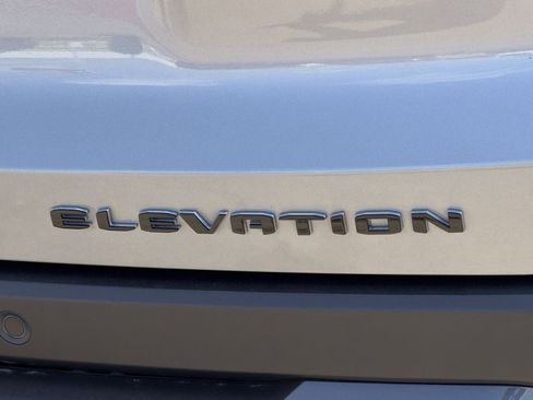 Used 2025 GMC Terrain Elevation FWD image 9