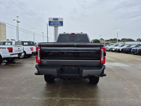 Certified 2025 Ford F350 Platinum w/ Tremor Off-Road Package AWD/4WD image 13