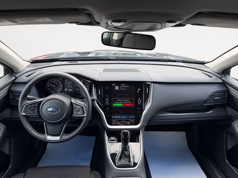 Used 2025 Subaru Outback Premium image 17