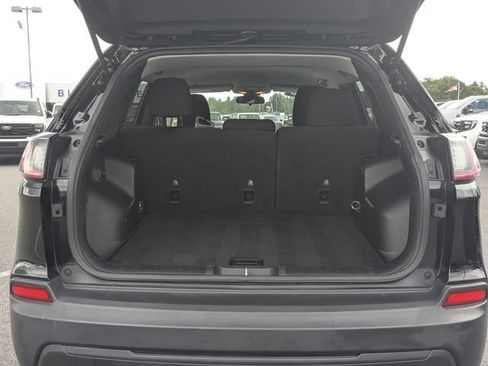 Used 2019 Jeep Cherokee Latitude w/ Popular Appearance Group AWD/4WD image 23