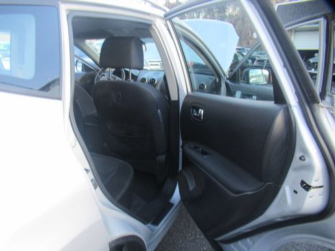 Used 2014 Nissan Rogue S w/ Convenience Package image 27