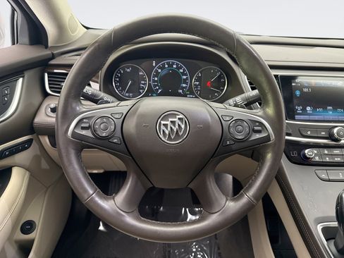 Used 2017 Buick LaCrosse Premium image 12