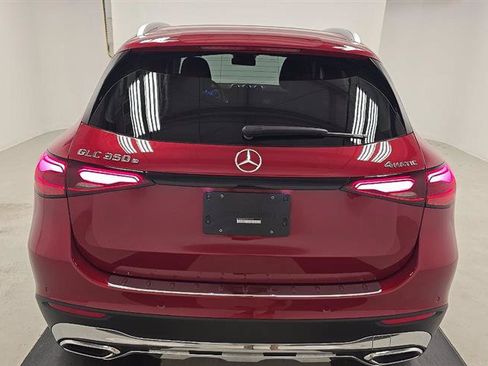 Used 2025 Mercedes-Benz GLC 350e 4MATIC image 5