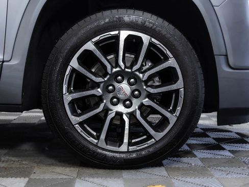 Certified 2022 GMC Acadia Denali w/ Denali Technology Package AWD/4WD image 47