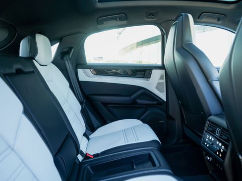 New 2026 Porsche Cayenne E-Hybrid image 30